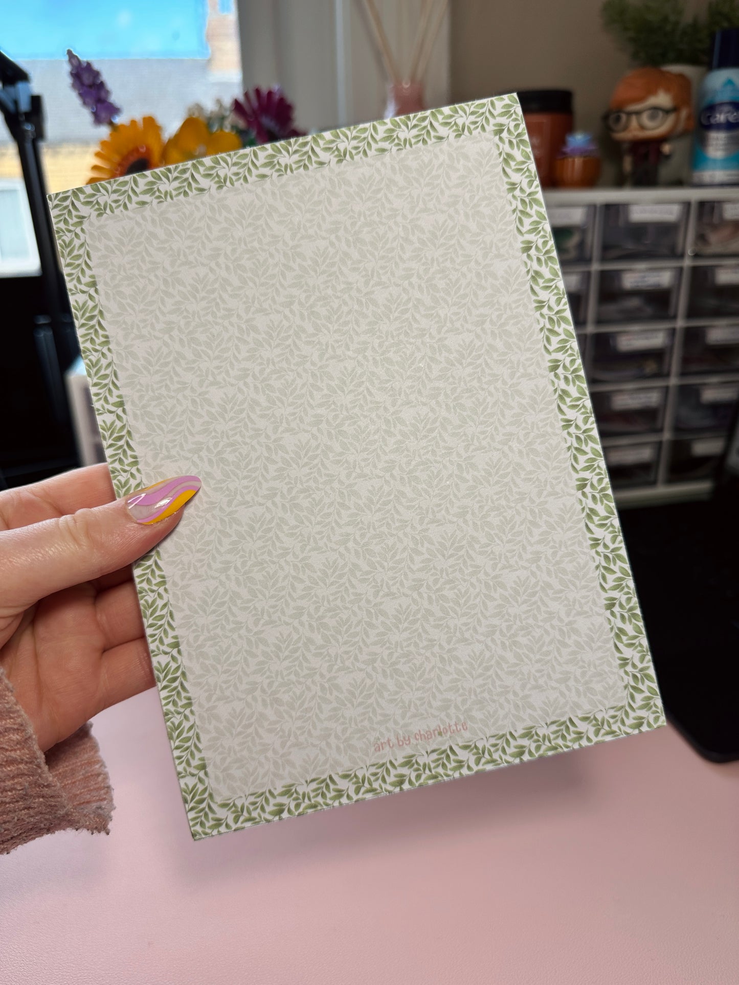 'Leaf your notes here' memo pads