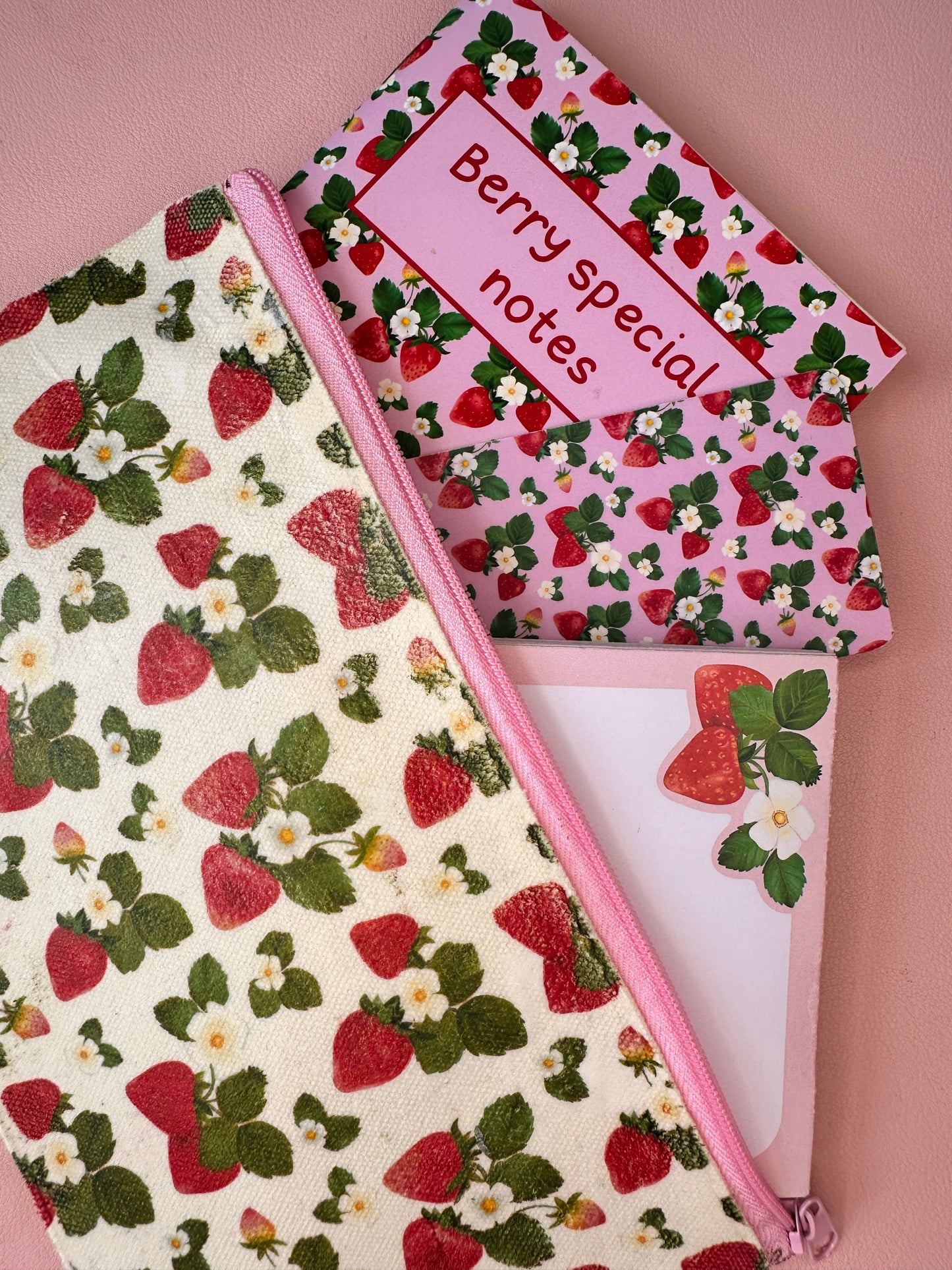 'Berry Special' Zip pouch - Grade B