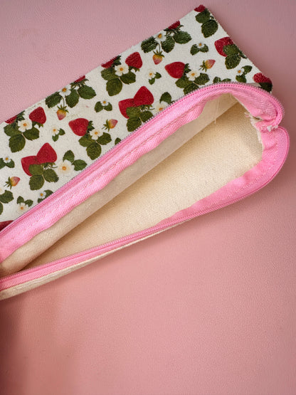 'Berry Special' Zip pouch - Grade B