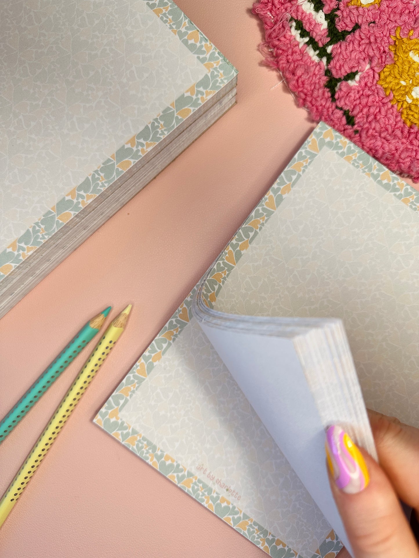 'Heart pattern' memo pad